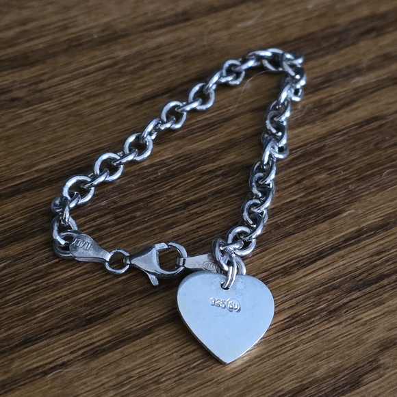 Vintage Jewelry - Sterling Silver Heart Charm Bracelet